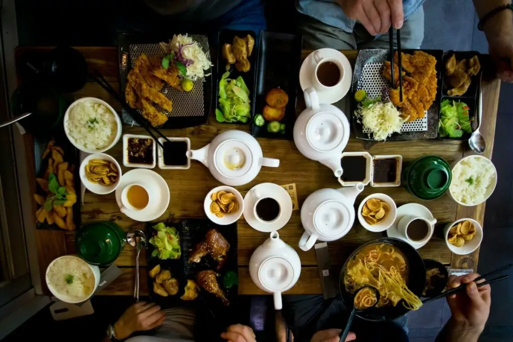 Noom-Friendly Meals at Restaurants